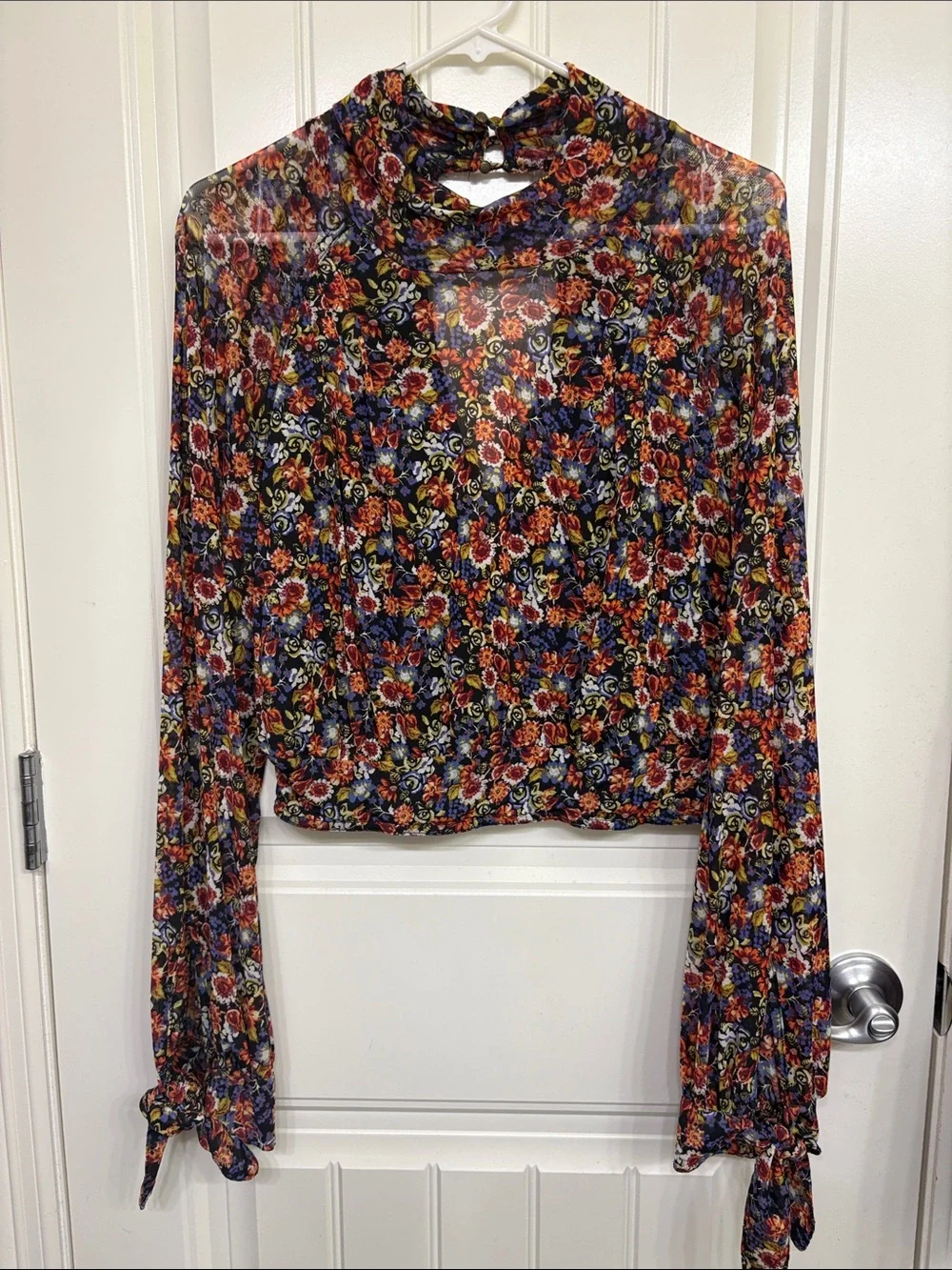 Free People‎ all dolled up floral cropped blouse Size Medium